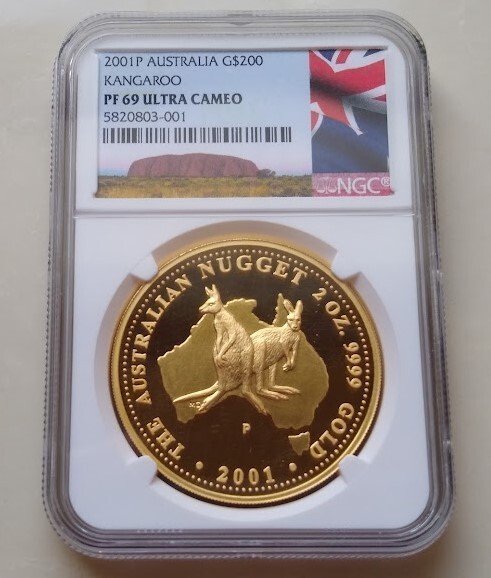2001 Australia $200 Gold Kangaroo Nugget Coin