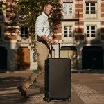 LEVEL8 28 Inch Spinner Luggage - Lightweight and Stylish Black