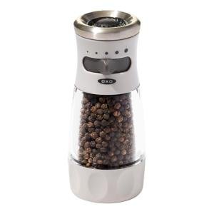 OXO Good Grips Contoured Mess-Free Pepper Grinder, Adjustable Ceramic Grinder with Five Settings, Black Pepper Mill for Home and Kitchen, Spice Tool and Kitchen Gadget