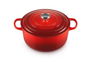 Le Creuset 7.25 qt. Round Dutch Oven - Cerise