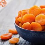 MasterChef Digital Food Dehydrator w 5 Large Trays and Temperature Controls- 8L Capacity- Programmable Dehydrating Machine w Recipe Guide- BPA Free, Make Healthy Snacks, Dry Fruit, Veggies, Beef Jerky