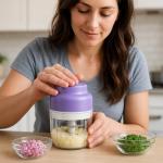 Electric Garlic Chopper, 320ML Portable Veggie Chopper, Rechargeable Vegetable Chopper,Garlic Grinder Masher Onion Chopper, Blender to Vegetable, for Ginger, Nuts,Chili, Fruit, Meat and Spices