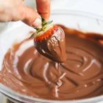 4 LB Resealable Milk Chocolate Melting Wafers