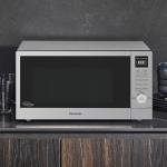 Panasonic 1.6 Cu. Ft. Cyclonic Microwave Oven