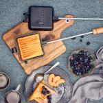 Uno Casa Pie Iron Sandwich Maker - Japanese Sandwich Maker with Recipe Book - Durable Campfire Cooking Equipment for Grilled Pies - Heavy Duty Cast Iron for Outdoor and Camping Adventures