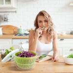 NIOSAVM 5Qt High-Efficiency Salad Spinner & Vegetable Dehydrator -Quick-dry salad spinner,Manual Kitchen Tool for Lettuce,Berries,Quick Spin Dry Vegetables