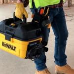 DEWALT 4 Gallon Portable Wet/Dry Vacuum