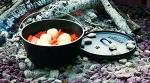 Lodge 8 Quart Cast Iron Camp Dutch Oven
