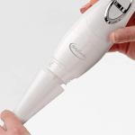 Betty Crocker White Hand Blender with Beaker