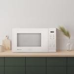 Magic Chef 1,000W Compact Countertop Microwave Oven
