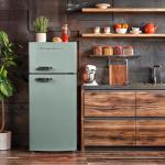 Frigidaire Retro 2-Door Apartment Refrigerator - Mint