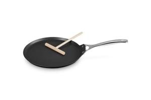 Le Creuset Nonstick 11" Crepe Pan with Rateau