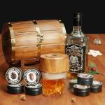 HOMEHELP Whiskey Smoker Kit with Wooden Barrel Case, Electric Cocktail Smoker and 8 Flavors Wood Chips, Luxurious Old Fashioned Smoker Kit Bourbon Gifts for Men