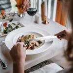 faderic Serrated Steak Knives Set of 8, Black Full-Tang Triple Rivet Steak Knife Set, Stainless steel Sharp Blade,4.5 Inches Dishwasher Safe