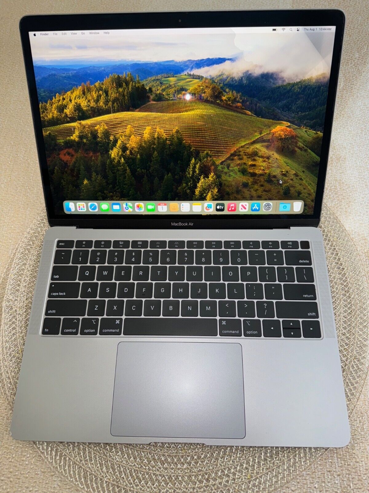 Apple MacBook Air 13" 1.6GHz i5, 8GB, Gray