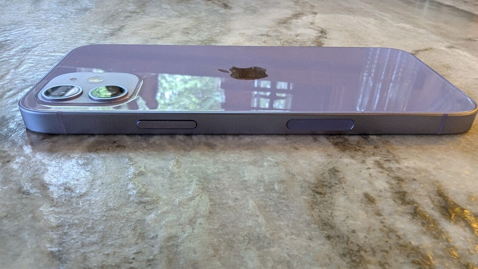 Apple iPhone 12 64GB 5G LTE - Purple