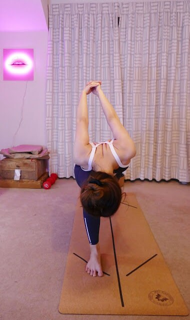 Aligned Cork Yoga Mat with Line Patterns