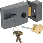 Yale Deadlocking Nightlatch with Brass Cylinder