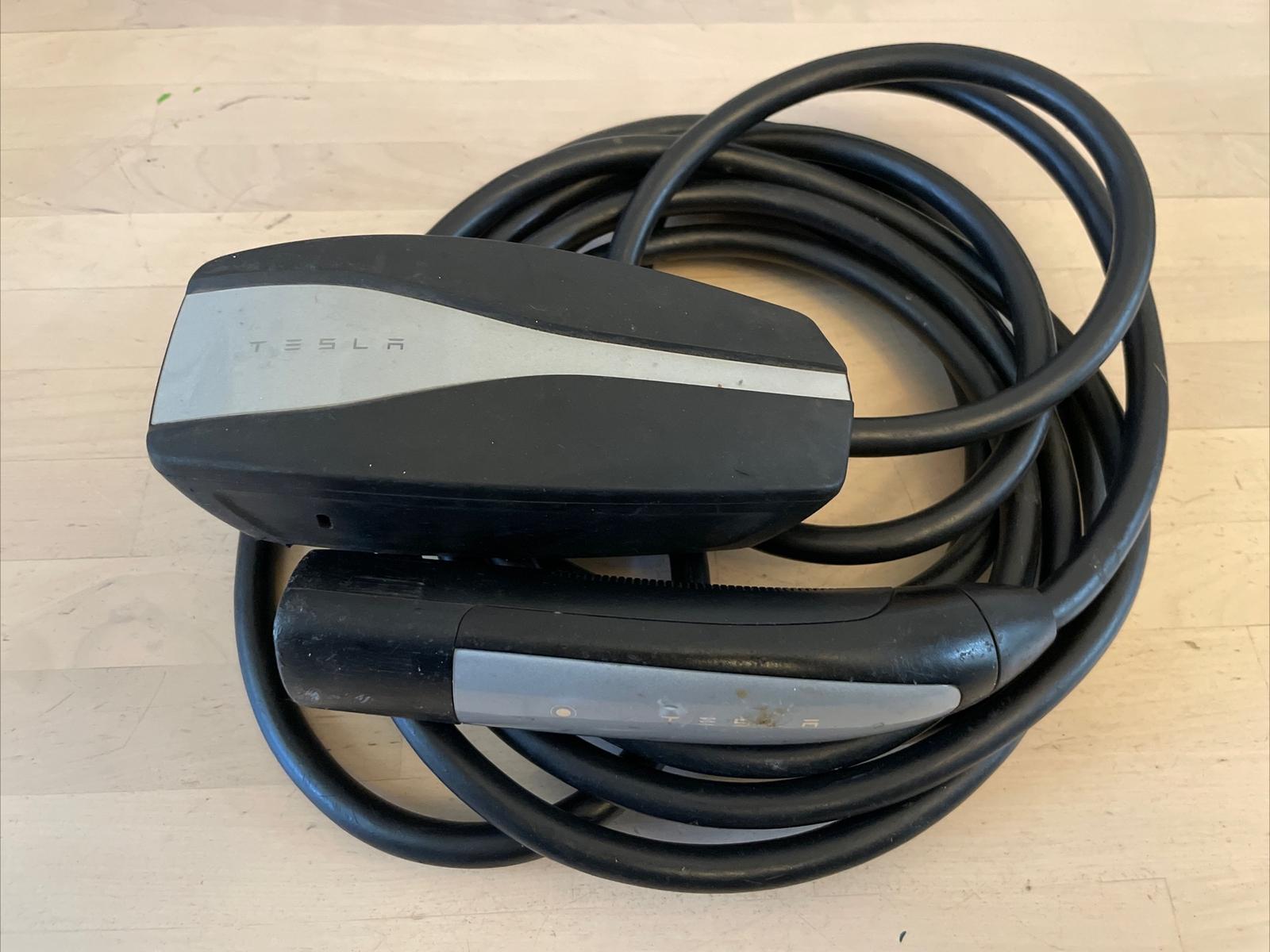 Tesla Gen 2 Mobile Connector Charging Cable