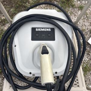 Siemens VersiCharge 240V 30A Level 2 EV Charger