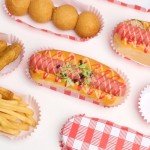 ZORRITA 300 Pcs Paper Hot Dog Trays, 6 Inch Small Hot Dog Boats Disposable Hot Dog Holders for Concession Stand, Party, Food Truck (Red)