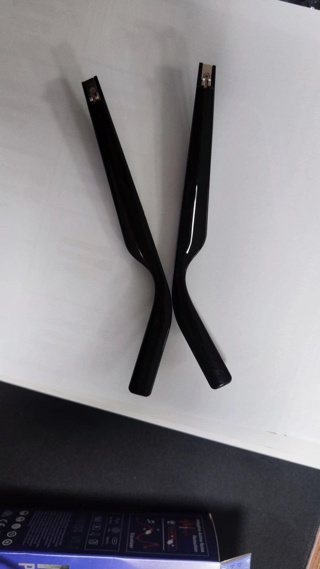 Black Smart Glasses with 201" Virtual Theater