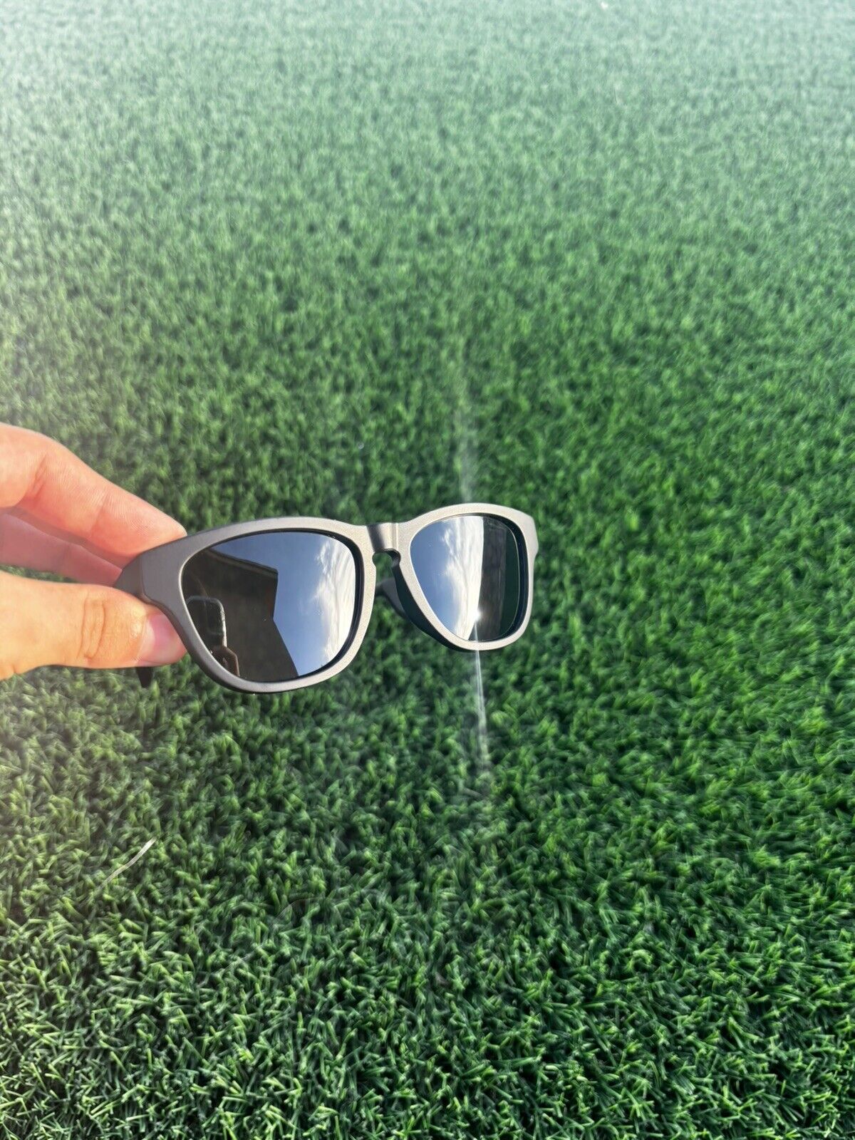 High-Tech Smart Glasses for Everyday Use