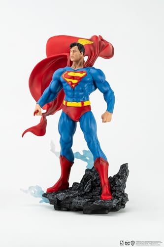 Superman Classic Version 1:8 Scale Figurine DC Heroes