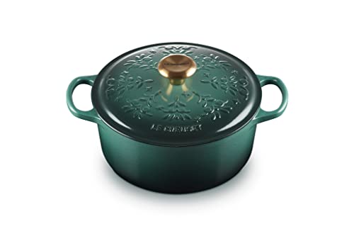 Noel Collection: Signature Dutch Oven - Embossed Tree w/ SS Gold Knob - Artichaut