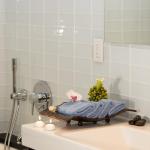 Allure Blue 8-Piece Luxury Bamboo Towel Set