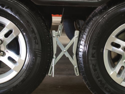 Quick Products JQ-HHD1006 Quick Locking Chock - Pair