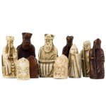 Compact Isle of Lewis Celtic Chess Set - 9