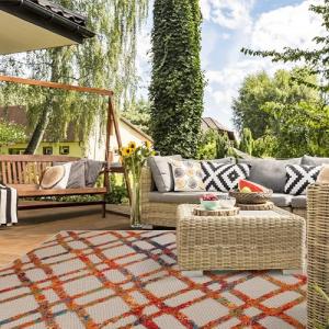 Diamond Lattice Indoor Outdoor Area Rug, Cream