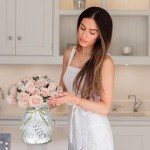 Diamond Pattern Glass Flower Vase - 6.3" High