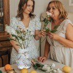 Diamond Pattern Glass Flower Vase - 6.3" High