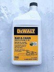 DEWALT Eco-Friendly Chainsaw Oil - 16 oz