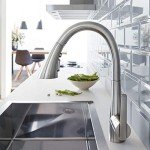 GROHE 32298DC3 Zedra Single-Handle Triple-Spray Kitchen Sink Faucet with Pull-Down Sprayer, Brass, SuperSteel Infinity
