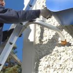 Adjustable Corner Ladder Stabilizer with Surface Protection