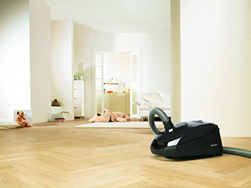 Miele Classic C1 Vacuum Cleaner, Graphite