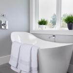 Utopia 4-Pack Quick-Dry Bath Towels, White