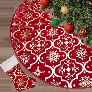 Large Christmas Tree Skirt with Snowflake Design