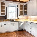 White Wood Grain Peel and Stick Wallpaper 24"x196