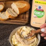 McCormick Garlic Powder - 8.75 oz Shaker