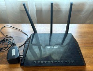 NETGEAR Nighthawk R6700v2 AC1750 Wi-Fi Router