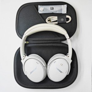 Bose QuietComfort 45 Wireless Over-Ear Headset Bluetooth Headphones- Smoke White
