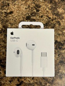 Brand New Apple Earpods - iPhone 16 15 USB-C OEM Earbud Headphones Wired White