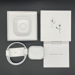 Apple 3rd Gen Bluetooth Headset with MagSafe Case