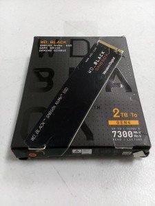 Western Digital WD_BLACK SN850X 2TB NVMe Internal SSD (WDS200T2X0E)