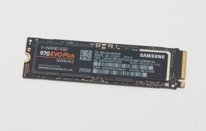 SAMSUNG 970 EVO PLUS M.2 2280 250GB PCIe Gen 3.0 x4 NVMe SSD