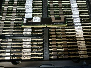 Intel Optane 128GB DDR4 PC4-2666 288p DCPMM Persistent Memory Ram NMA1XXD128GPS